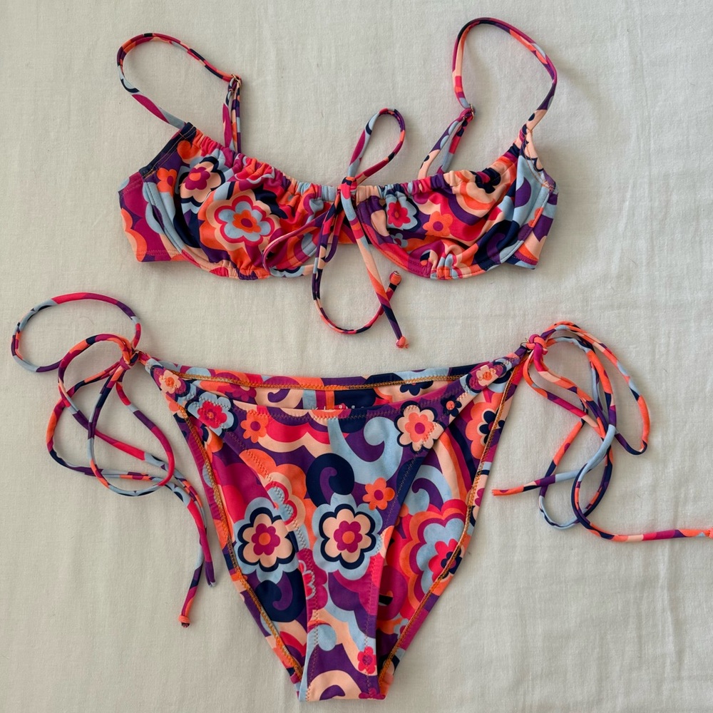 Kulani Kinis Tipsy Dip Bikini